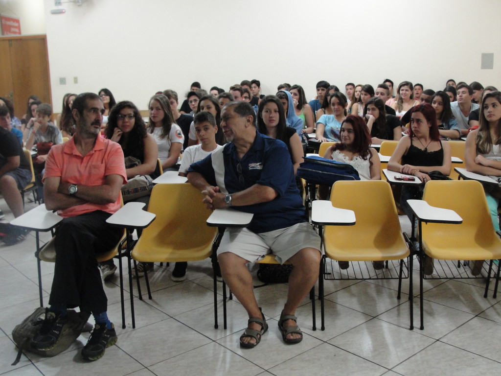 PALESTRA MARCA AULA INAUGURAL DO ANO LETIVO 2015