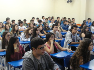 PALESTRA ORIENTA SOBRE METODOLOGIA EFICIENTE DE ESTUDOS