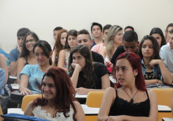 PALESTRA MARCA AULA INAUGURAL DO ANO LETIVO 2015
